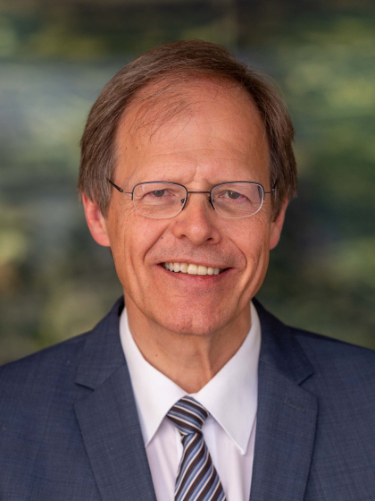 Prof. Wolfgang Holzgrefe