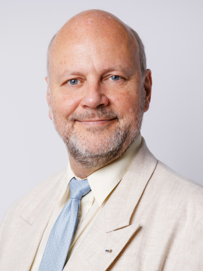 Dr. Paeger